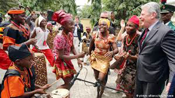 The young cultural dancers were also there