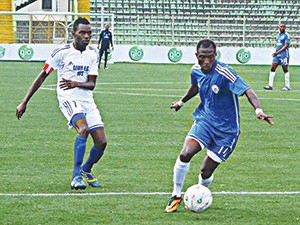 Asamoah in action for Dolphins against Giwa FC