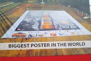 world's-largest-poster-by-gulder